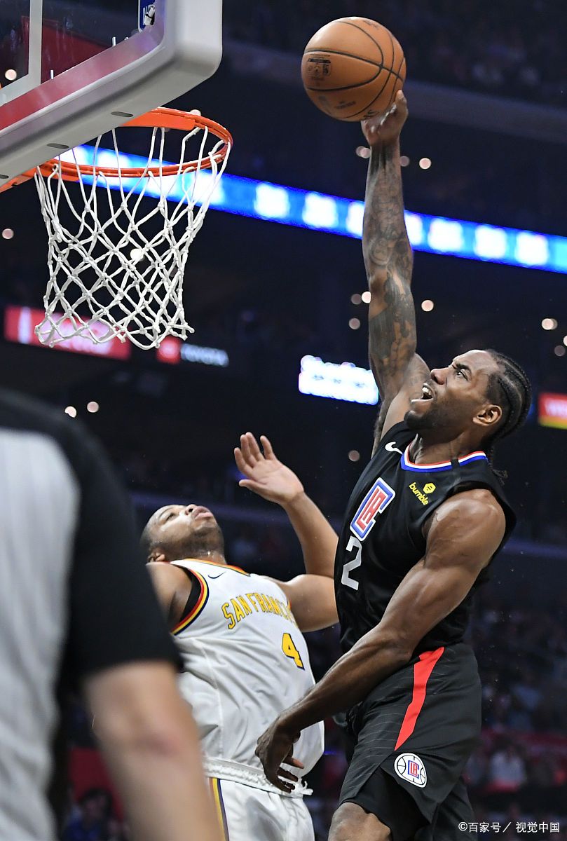 贝博平台 -洛杉矶快船训练开放日；清晨扳平良机引欢呼；社区盾在即；身体对抗强度拉满的简单介绍