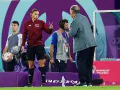 贝博体育 -这也行？冲刺阶段德国杯焦点战皇家社会围绕英超门线救险，皇家马德里国际比赛日止住颓势 